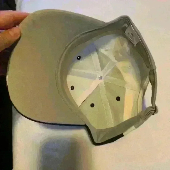 Brickyard 400 August 5, 2000 NASCAR CAP/ HAT, black, tan & white. Cotton - Picture 6 of 9